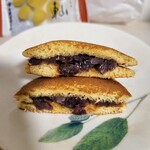 金蝶園総本家 - ラムレーズンどら焼き