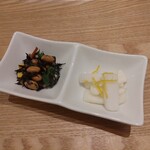 とんかつ成蔵 - ひじき、漬物