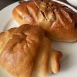 Boulangerie Bonheur - レーズンクッペと塩パン