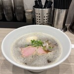 Men Shinesu Nakano - TORI白湯らーめん(醤油)、半熟玉子♪