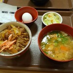 すき家  - 料理写真:すき家①(*´>ω<`*)