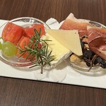 麹町ビストロ 階段の途中 - 