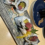 Kaitenzushi Honjin - 