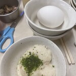 ねぎたん塩・焼肉・お食事 ジャン高山 - ご飯のお供。とろろと生卵が頼めて嬉しい