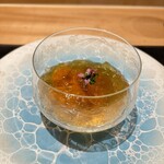 銀座 大石 - 生ウ二のコンソメゼリー寄せ、カリフラワーのクリーム添え