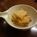 手打ちそば にはち - 大根のしょうゆ漬け