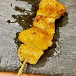 焼鳥 せきね - ボンペタ　ペタも大きめに切り出してあって脂たっぷりジューシー