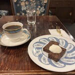 Akane Ya Kohi Ten - チョコレートケーキセット