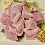 武田屋 - 骨付きハムの切り落としもボリュームがあって嬉しいｗ