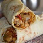 Arash Pub - 　　チキンシャワルマ  \900
　　　（   チキン、キャベツ) 
 　　　Chicken Shawarma
　　　（Chicken, Cabbage） 


