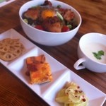 カフェ＆ビア　あるかアるか - ランチタイムのセットメニュー。
      てりから