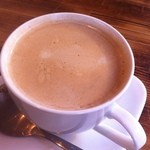 カフェ＆ビア　あるかアるか - ランチセットには、プラス100円でドリンク付けられます。
      コーヒーにしました♪
      思えば、あるかでソフトドリンク頼むの、初めて（笑）
      ちなみにアルコールも、たった300円で付けられるという。これはお得！