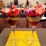 Dessert Le Comptoir - 苺のグラスデザート 苺バージョン＆チェリーバージョン(1500円)×2