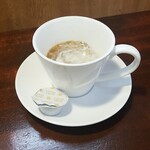 キッチン ブルー グローブ - ミルクを入れます