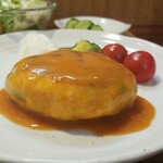 キッチン ブルー グローブ - 横から、オ海老とトマトのオレンジソースが、彩り鮮やか！？