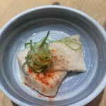 大衆酒場 京橋ホール - お通し300円（税抜き）