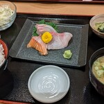 UHARA KITCHEN - お刺身定食