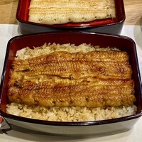 入谷鬼子母神門前のだや - 匠の鰻 兼光（極特大） 三河一色産
                    お重一段目は白焼き、二段目は蒲焼きの鰻重♪