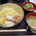 帯広豚丼・つけ麺 甚平 - 