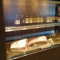 Prime42 steakhouse & sky bar - 店舗入口左側