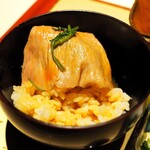 肉懐石 凜然 - 銀のみかづき　赤出汁　お新香　小鉢(すき焼き)