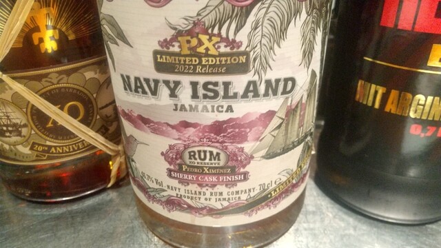 Bar & Junk MIKAKU photo 5