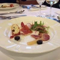 シンフォニー東京湾クルーズ - 白神山地の和製ハモンセラーノと薩摩鴨の燻製サラダ