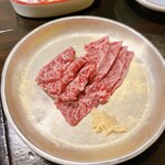 Taishuu Horumon Yakiniku Jun - ハラミ刺し880円