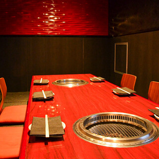 Enjoy a relaxing moment in a stylish space...Fully equipped with sunken kotatsu seats and private rooms for banquets