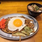 Yokohama Yaki Soba Senta Maruki - 焼きそばとミニ丼セット
