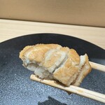 鮨割烹 六本木 亀甲 - 先ずは塩から　口中に入った途端にトロけます。