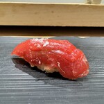 鮨割烹 六本木 亀甲 - 大間産漬けマグロ
