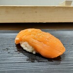 鮨割烹 六本木 亀甲 - 北海道産マス