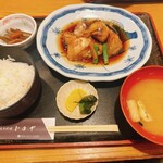 Wafuu Ryouri Kameya - ブリの煮付け定食