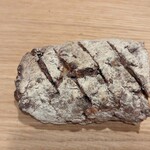 ラトリエ ドゥ プレジール - スタッフのおすすめパン