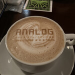 Anarogu Kafe Raunji Tokyo - カフェラテ