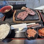 感動の肉と米 - ハラミステーキ1000円