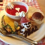 さんびきのこぶた - パンナコッタ。
      木いちごソース。