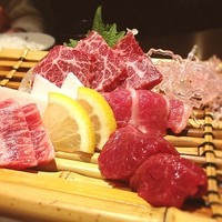 馬桜 下通り店 - ランチは馬刺と馬ステーキで(^.^)旨味が違う！@熊本市中央区 馬桜 下通店