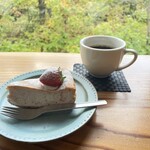 カフェ 崖の上 - 