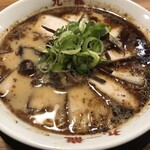 九龍 新潟駅前店 - 黒とん！美味いよ！