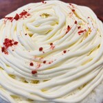 こひる庵 - いちごチーズクッキー　リピ4回目　今日は金箔がど真ん中に╰(*´︶`*)╯♡