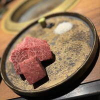 和牛とタン 焼肉 とみ 新橋本店 - 