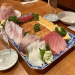 寿々屋 - 刺身の盛り合わせとポテトサラダ(ハムタワー)