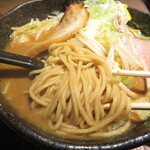 味噌が一番 - 麺