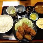 八丁堀 朋 - 広島県産牡蠣フライ定食５個（大盛）1,600円