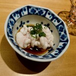 恵比寿 鮨 ふじまさ - 白子ポン酢
      
      市場で1番の白子じゃないかと大将
      薄い膜からほとんど臭みのないクリーミーな旨みがトロトロに舌に絡んでくる