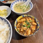 俺流餃子楼飯店 - 『スープ』『ミニ麻婆』