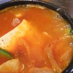 Korean Kitchen Kung - 石鍋でグツグツ♬と沸騰して出てきましたよぉ～☆彡