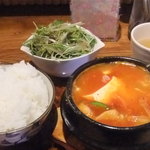 Korean Kitchen Kung - 日替定食（スンドゥブチゲ）（６８０円）のご飯大盛り（＋５０円）